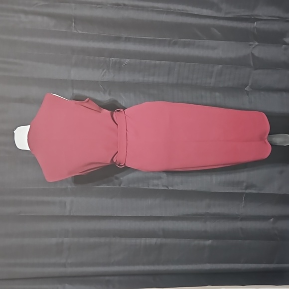 Burgundy zip down sleeveless dress with pockets - Picture 5 of 7